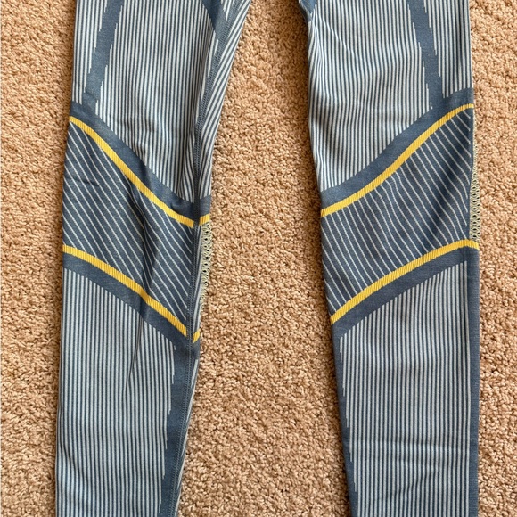 Fabletics Leggings - Picture 2 of 4